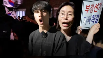 투표소 앞 시민들
