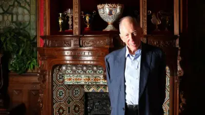 Lord Jacob Rothschild, quien a los 87 años 