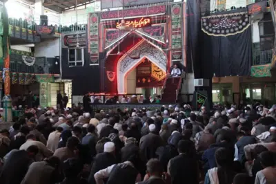 نمایی از مراسم شب ششم ماه محرم در تکیه‌خانه «چنداول» - کابل