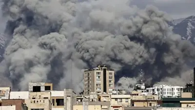 ਤੇਹਰਾਨ ਵਿੱਚ ਇਮਾਰਤਾਂ ਪਿਛੋਂ ਵਿਸਫੋਟ ਤੋਂ ਬਾਅਦ ਉੱਠਦੇ ਧੂੰਏਂ ਦੀ ਫ਼ਾਈਲ ਤਸਵੀਰ 