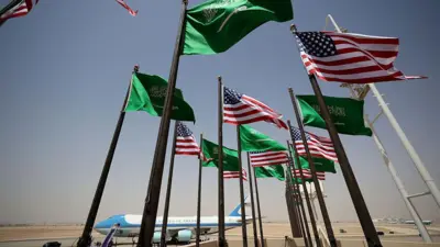هواپیمای رییس جمهوری امریکا در ریاض