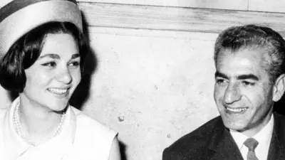 محمد رضا بهلوي، نجل رضا بهلوي وعقيلته فرح ديبا، طهران، إيران، 1959