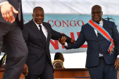 Joseph Kabila à Gauche et son prédécesseur Felix Tshisekedi à droite