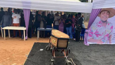 Odira Nwobu bụ onye na-eme ejije nwụrụ na mba Saụt Afrịka n'ụbọchị Mọnde 24 Nọvemba, 2025 dịka o so ndị ụlọọrụ ọ na-anọchiteanya anya ha bụ Nwaguatahihia Properties & Homes Ltd mee njem na mba Saụt Afrịka iji gbasaa oziọma ụlọọrụ ahụ nye ọtụtụ mmadụ. 