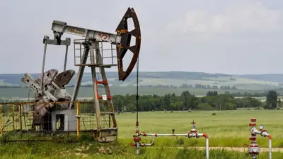 俄罗斯鞑靼斯坦石油公司（Tatneft）油田照片。鞑靼石油是俄罗斯最大的上市公司之一，2022年初市值超过 1.1万亿卢布。