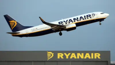 Ryanair repülőgép felszálláskor. 