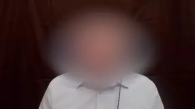 BBC суҳбатдоши киберхавфсизлик соҳасида узоқ йиллардан бери ишлаб келади. У ўз шахси сир сақланишини сўради. 