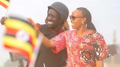 Bobi Wine hamwe n'umugore we Barbie Itungo mu bikorwa byo kwiyamamaza