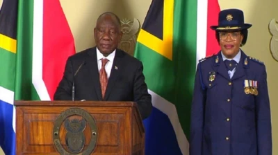 Foto of Cyril Ramaphosa and Puleng Dimpane as dem stand for podium 