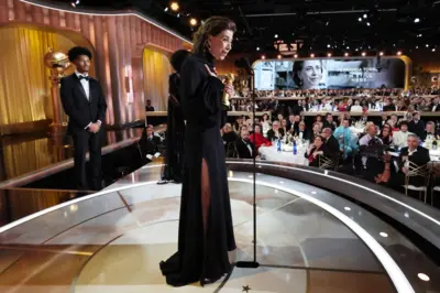 Fernanda Torres durante discurso após ser premiada