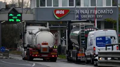 bezinska stanica MOL-a, MOL, mađarska kompanija MOL