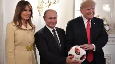 Мелания, Путин и Трамп с мячом ЧМ-2018 в Хельсинки