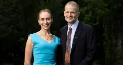 Avustralyalı Profesörler Georgina Long ve Richard Scolyer