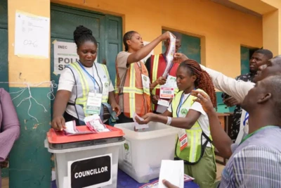 Bi wọn ṣe n ka esi ibo naa l'Abuja