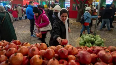 خرید انار در شب یلدای تهران