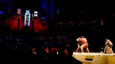 額装品/マリリン モンロー（マイケル オークス） ウォーホルのマリリン・モンロー肖像画、250億円で落札 20世紀