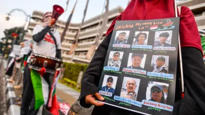 Massa dari Solidaritas Seni untuk Palestina 