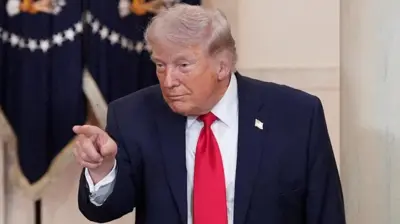 डोनाल्ड ट्रंप