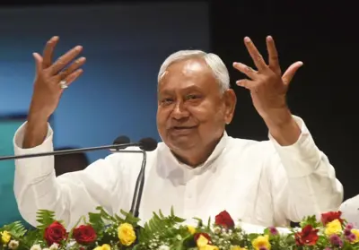 नीतीश कुमार 