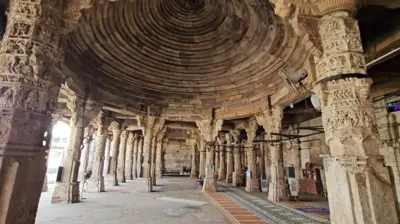 ગુજરાતની આ જુમ્મા મસ્જિદમાં મહિલાઓએ 'પૂજા' કરતા શું વિવાદ થયો?