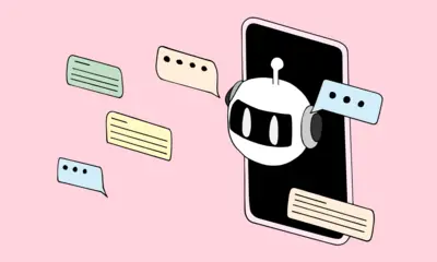 Tela de celular com um robô e balões simbolizando conversas