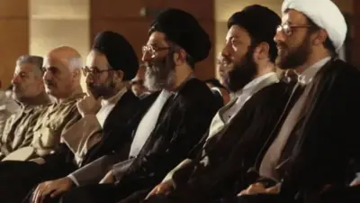 حکیم و خامنه‌ای