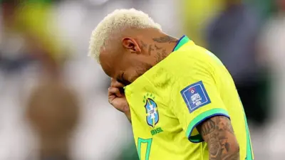 Neymar em jogo que eliminou o Brasil da Copa do Mundo, no Catar, em 2022; uniforme de 2026 ainda não entrou em campo