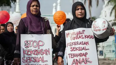 Skandal pelecehan seks di salah satu sekolah internasional paling bergengsi di Indonesia di Jakarta telah memicu perdebatan sengit tentang kegagalan untuk melindungi anak-anak di negara ini dan mendorong seruan untuk hukuman yang lebih keras bagi para pedofil.