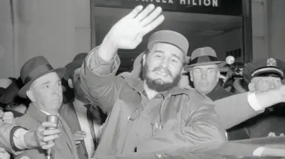 Fidel Castro sonriendo en una fotografía de los años 60.