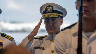 ඇමෙරිකා එක්සත් ජනපද පැසිෆික් බලඇණියේ අණදෙන නිලධාරී අද්මිරාල් ස්ටීව් “වෙබ්” කේලර්