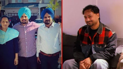 ਮਰਹੂਮ ਪੰਜਾਬੀ ਗਾਇਕ ਸਿੱਧੂ ਮੂਸੇਵਾਲਾ ਆਪਣੇ ਮਾਪਿਆਂ ਨਾਲ ਅਤੇ ਸੱਜੇ ਗੀਤਕਾਰ ਬੰਟੀ ਬੈਂਸ