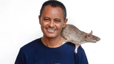 ዶ/ር ተፈራ በላቸው