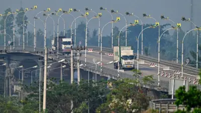 ၂၀၂၄ ခုနှစ် ဧပြီတုန်းက မြဝတီ - မဲဆောက် အမှတ် ၂ ချစ်ကြည်ရေးတံတားကို ထိုင်းနိုင်ငံဘက်ခြမ်းကတွေ့ရစဉ် 