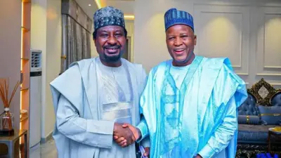 Zaman sulhun ya kasance ne a ƙarƙashin jagorancin gwamnan jihar Kano da dattawan jam'iyyar APC da kuma masu ruwa da tsaki a siyasar yankin Kano ta Arewa.