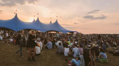 Widok ogólny na festiwal Open’er na lotnisku Gdynia‑Kosakowo, 1 lipca 2016 roku, w Gdyni, w Polsce.
