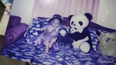 Foto masa kecil Vina di rumahnya di Cirebon