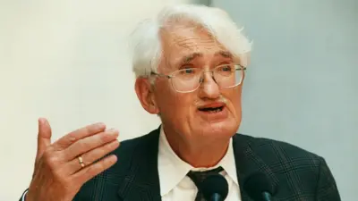 یورگن هابرماس