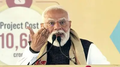 केंद्र सरकार का दावा है कि 'वीबी- जी राम जी' क़ानून मनरेगा से बेहतर है.