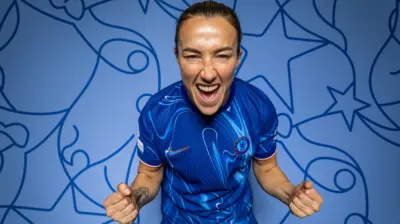 Lucy Bronze