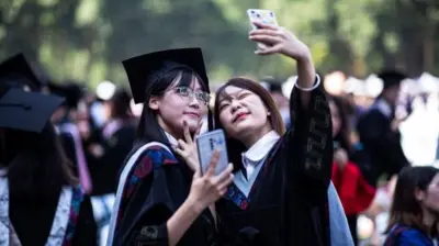 兩個中國女生自拍