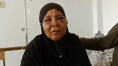 Nenek Saudah sedang menjalani perawatan di rumah sakit. 
