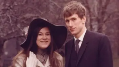Brenda Page y Christopher Harrisson en 1971