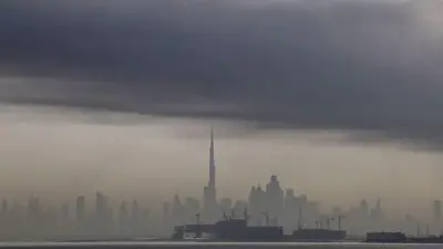 دود ناشی از حمله ایران به نقطه‌ای در دوبی