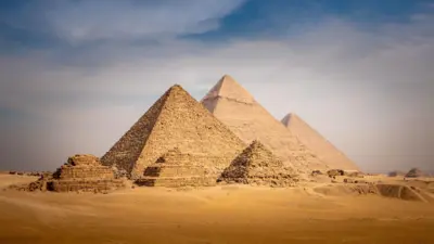Pyramides zo mu Misiri