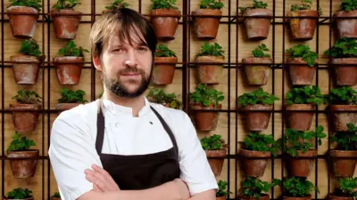 René Redzepi se hizo famoso con su restaurante Noma, que cerró sus puertas en Dinamarca en 2023. 