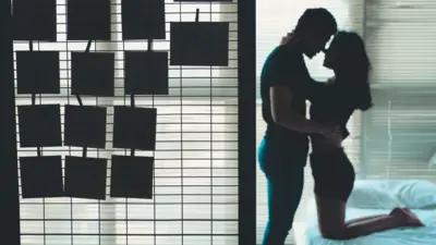 一對男女在臥室內擁抱（設計圖片）