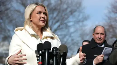 व्हाइट हाउस की प्रेस सेक्रेटरी कैरोलाइन लेविट ने इस डील को अमेरिकी कारोबारियों, कामगारों और उपभोक्ताओं की जीत बताया है.