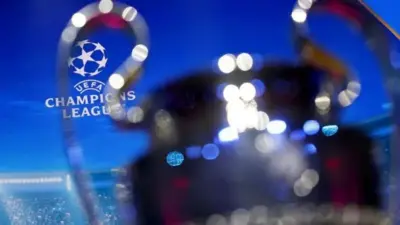 Bur foto of di Uefa Champions League trophy