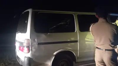 වෙඩි තැබූ වෑන් රථය