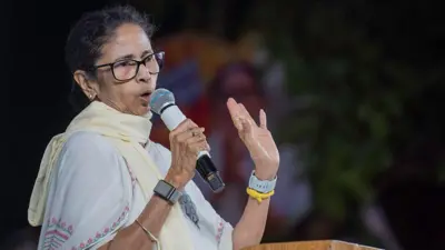 ममता बनर्जी की टीएमसी 15 साल के शासन के बाद पश्चिम बंगाल की सत्ता से बाहर हो गई है